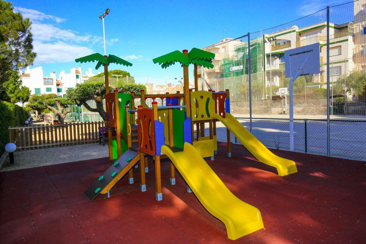 Galera Planet Costa Dorada Cambrils Exterior foto