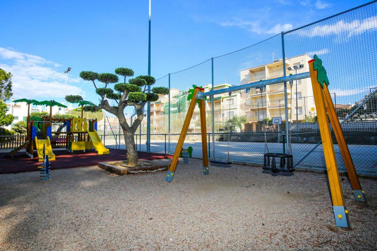 Galera Planet Costa Dorada Cambrils Exterior foto